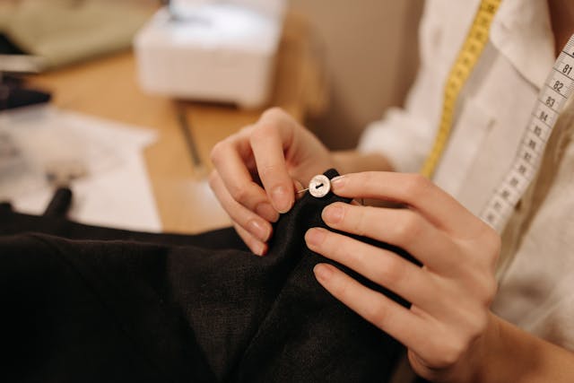button sewing