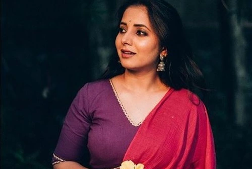 Sayali Sanjeev 1