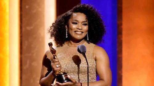 Angela Bassett